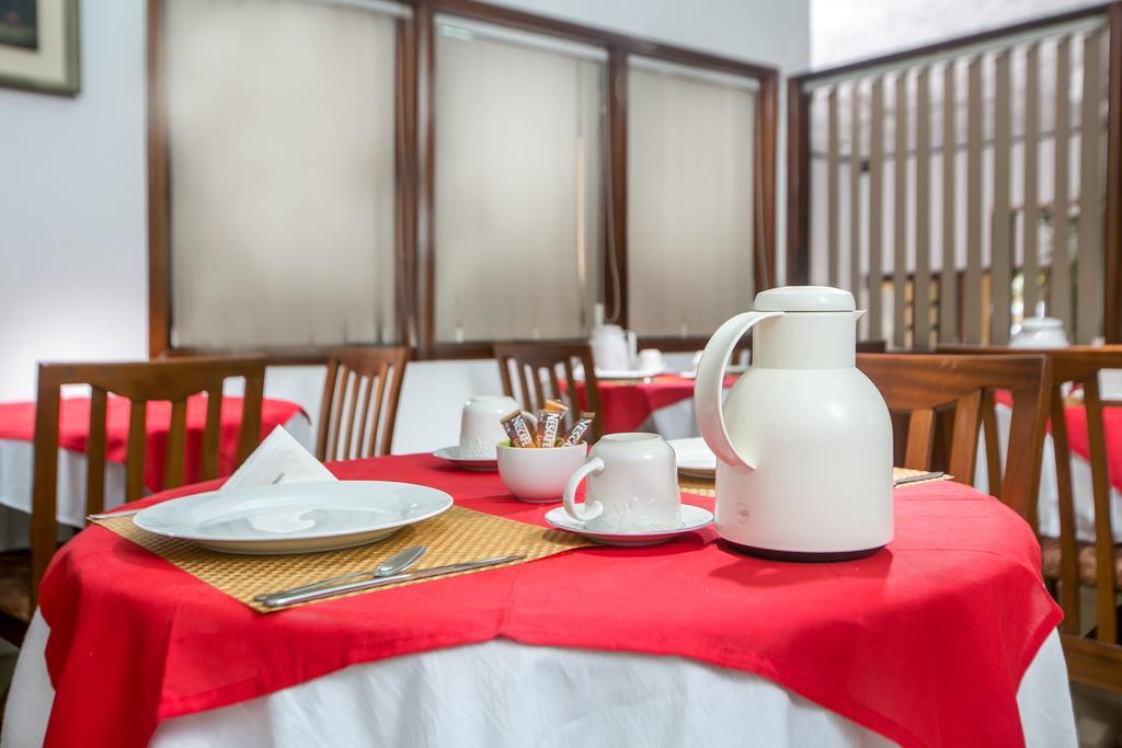 Golden Crest Lodge Bawaleshi Bagian luar foto